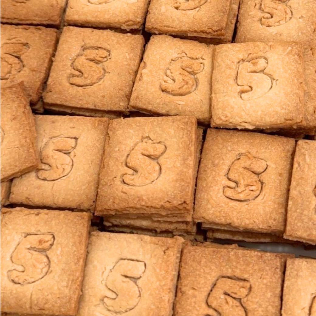 スーパーフード入り米粉のクッキー缶